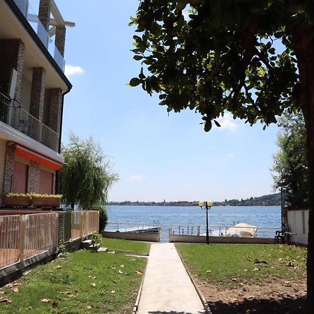 La Finestra "Sul Lago" Predore Dış mekan fotoğraf