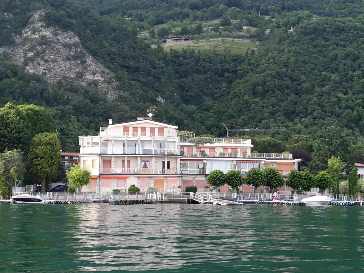 La Finestra "Sul Lago" Predore Dış mekan fotoğraf
